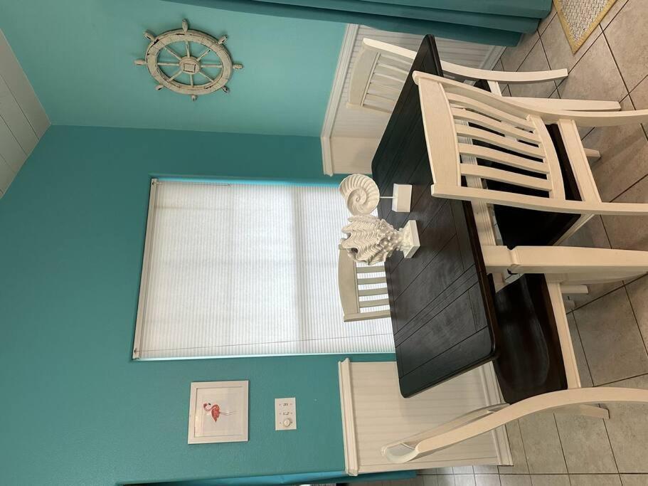 Barefoot Bungalow - Pet Friendly- 2 Bdrm Townhome Corpus Christi Exterior photo